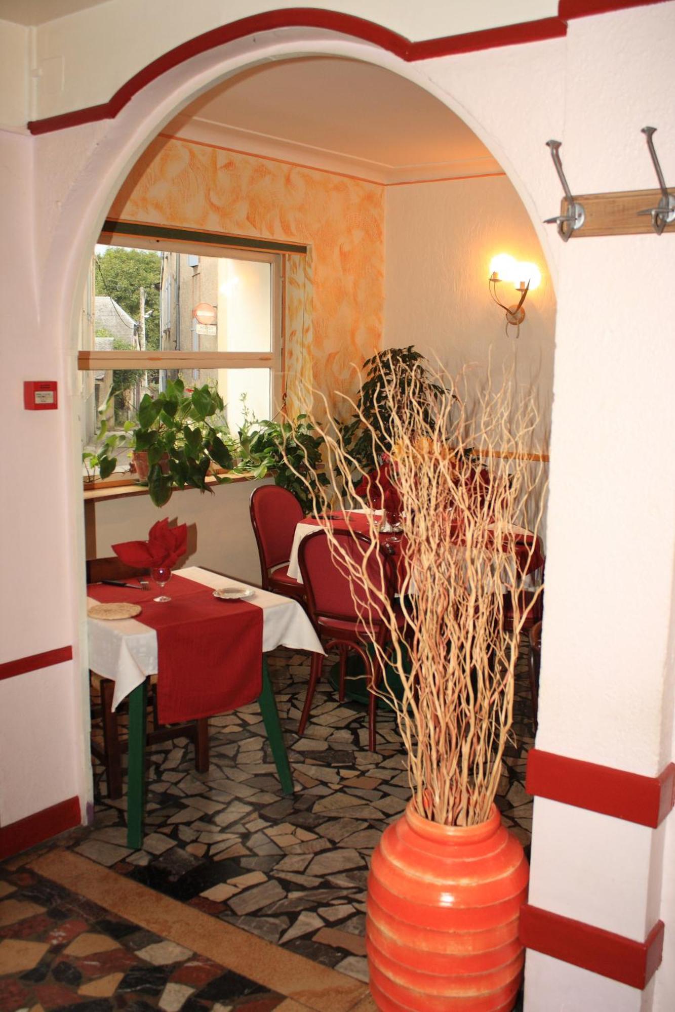 Hotel Le Bearn Bagneres-de-Bigorre Ngoại thất bức ảnh